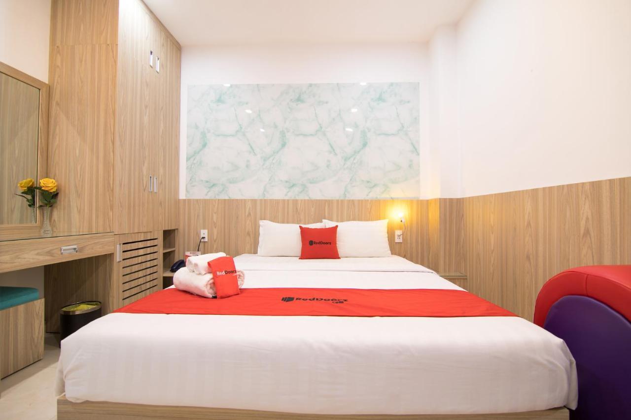 Love Hotel Tran Binh Trong Binh Thanh ホーチミン市 エクステリア 写真